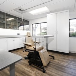 Foley and Le Oral, Maxillofacial and Dental Implant Surgery
