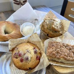 White River Coffee - Bagles and home made muffins and coffee cake!