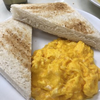 潮發粥麵餐廳 - Scrambled eggs with non-buttered toast - Congee Near Me - Hong Kong, HK