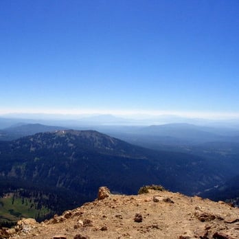Brokeoff Mountain Trail - View of Lake Almanor through the haze. - Hiking Near Me - Mineral, California