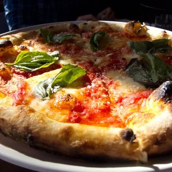 Pizzando - Tomato, Basil, Mozzarella - Pizza Near Me - Healdsburg, California Pizzando - Tomato, Basil, Mozzarella - Pizza Near Me - Healdsburg, California