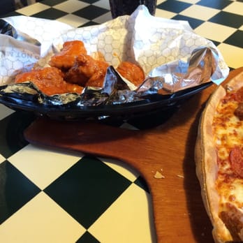 Pizza Hut - Wing Street medium buffalo boneless! - Pizza Near Me - Odessa, Texas Pizza Hut - Wing Street medium buffalo boneless! - Pizza Near Me - Odessa, Texas