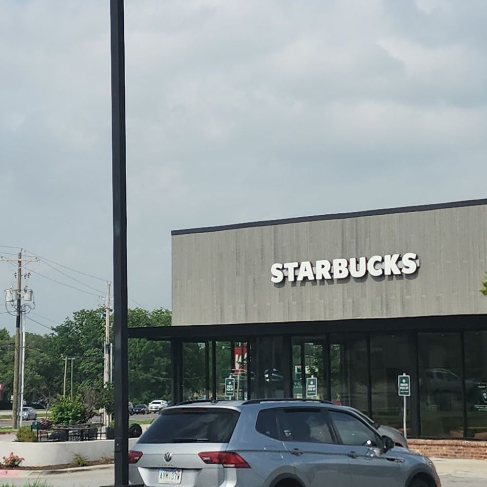 Starbucks - Coffee & Tea Near Me - Farmington, Arkansas Starbucks - Coffee & Tea Near Me - Farmington, Arkansas
