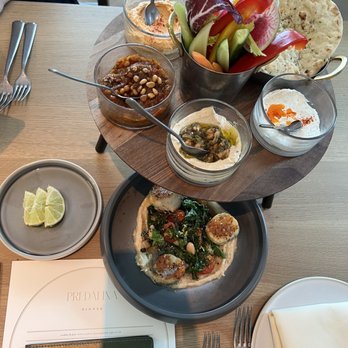 Predalina - crudités & dips, scallop entree - Mediterranean Near Me - Tampa, Florida