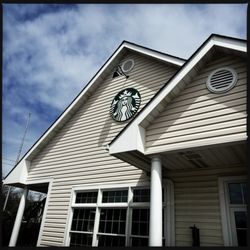 Starbucks - Outside the entrance