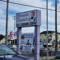 Grannie Annie's Ice Cream Cafe