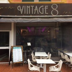 Vintage 8