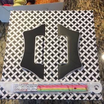 Crown Bakery - Box with complimentary candles and cake cutter - Bakeries Near Me - Las Vegas, Nevada