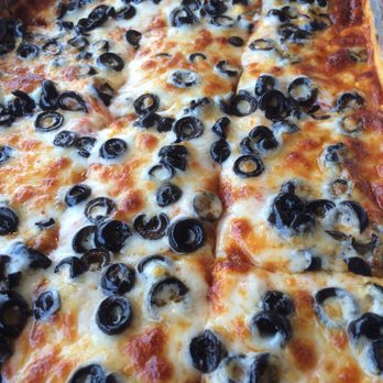 The Broiler - Large pizza - Pizza Near Me - Arlington, Virginia