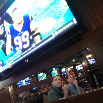Timothy O'Toole's Pub - Sports Bars Near Me - Chicago, Illinois