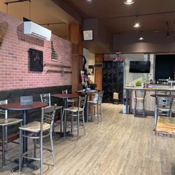 74 Main Public House - Dining area