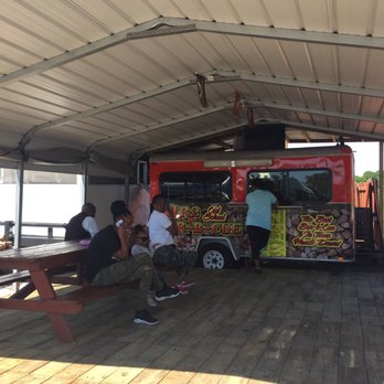 CLR 2 Bar B Que - Steady crowd enjoying the smell of the smoker. - Food Trucks Near Me - Tampa, Florida CLR 2 Bar B Que - Steady crowd enjoying the smell of the smoker. - Food Trucks Near Me - Tampa, Florida