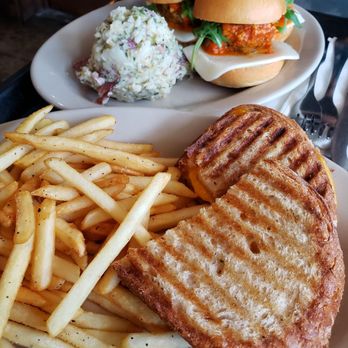 Paulie's - Grilled cheese sandwich and meatball sliders - Sandwiches Near Me - Houston, Texas