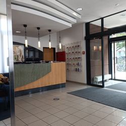 IntercityHotel Freiburg - Eingangsbereich