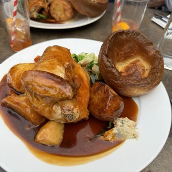 Aragon House - Sunday Roast - Half Chicken - British Near Me - London, XGL Aragon House - Sunday Roast - Half Chicken - British Near Me - London, XGL
