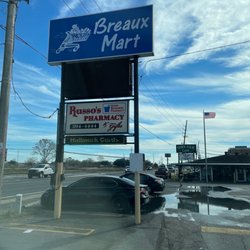 Russo's Pharmacy - Outside