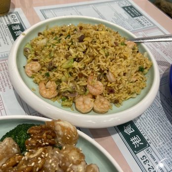 Kong Sihk Tong - XO Sauce Fried Rice w/Seafood - Hong Kong Style Cafe Near Me - Flushing, New York Kong Sihk Tong - XO Sauce Fried Rice w/Seafood - Hong Kong Style Cafe Near Me - Flushing, New York