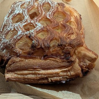 Le Petit Four Bakery - Apple turnover - Bakeries Near Me - Wellesley, Massachusetts Le Petit Four Bakery - Apple turnover - Bakeries Near Me - Wellesley, Massachusetts