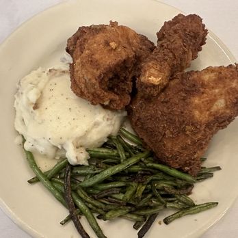 J Huston Tavern - Famous Tavern Fried Chicken - American Near Me - Arrow Rock, Missouri J Huston Tavern - Famous Tavern Fried Chicken - American Near Me - Arrow Rock, Missouri