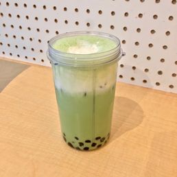 Matcha latte w/ sweet corn foam & pearls