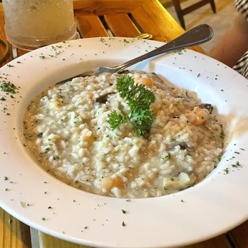 Bistro Soleiado - Risotto with mushrooms, we added shrimp/ Risotto con hongos, y nosotras le agregamos camarones - Breakfast & Brunch Near Me - Zihuatanejo, GRO Bistro Soleiado - Risotto with mushrooms, we added shrimp/ Risotto con hongos, y nosotras le agregamos camarones - Breakfast & Brunch Near Me - Zihuatanejo, GRO