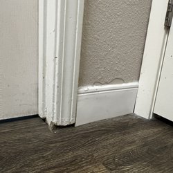 Tan-Tar-A Estates - Door frame in disrepair