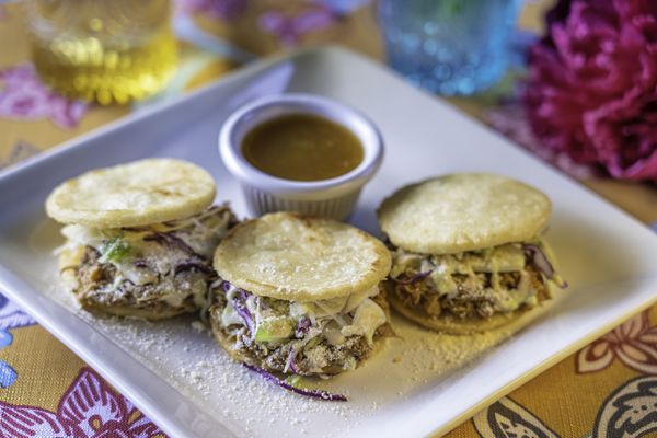 Dos Arepas - Venezuelan Kitchen by null