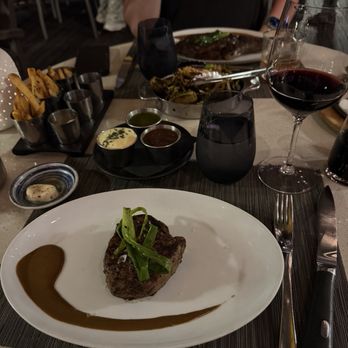 Stripsteak - Filet mignon - Steakhouses Near Me - Honolulu, Hawaii