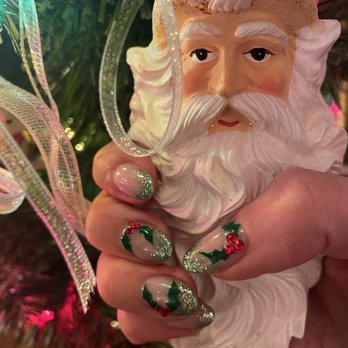 Miracle Nails and Spa - Holiday nails done by Mia - Nail Salons Near Me - Portland, Oregon Miracle Nails and Spa - Holiday nails done by Mia - Nail Salons Near Me - Portland, Oregon
