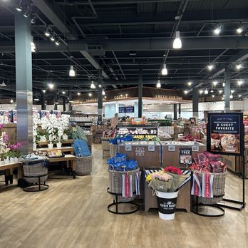 The Fresh Market - Inside - Grocery Near Me - Wethersfield, Connecticut The Fresh Market - Inside - Grocery Near Me - Wethersfield, Connecticut
