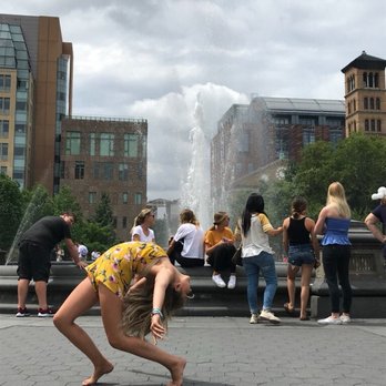 Small Bus Tours NYC - I was here on a trip for a dance performance in NYC and this was amazing for me and my mom - Bus Tours Near Me - Queens, New York Small Bus Tours NYC - I was here on a trip for a dance performance in NYC and this was amazing for me and my mom - Bus Tours Near Me - Queens, New York