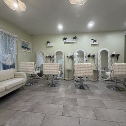 Waiting area and blow dry area Waiting area and blow dry area