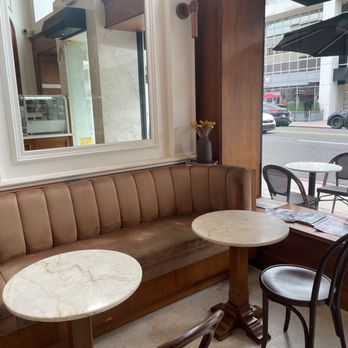 Avva Coffee - Comfy couch. - Coffee & Tea Near Me - Beverly Hills, California