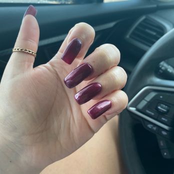 Palazzo - Look at the difference between the pointer finger and the other 3 they "fixed" - Nail Salons Near Me - Orlando, Florida