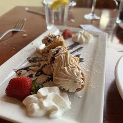 Gina's Italian Restaurant - Cannoli