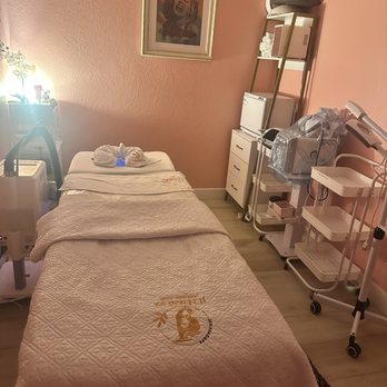 Jen Head Spa - Service room - Medical Spas Near Me - San Jose, California Jen Head Spa - Service room - Medical Spas Near Me - San Jose, California