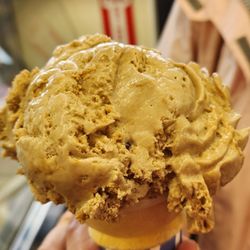 Byrne Dairy - Ballpark Crunch (Toffee and chocolate)