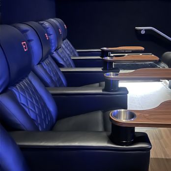 Regal Alamo Quarry - New recliner seating - Cinema Near Me - San Antonio, Texas Regal Alamo Quarry - New recliner seating - Cinema Near Me - San Antonio, Texas