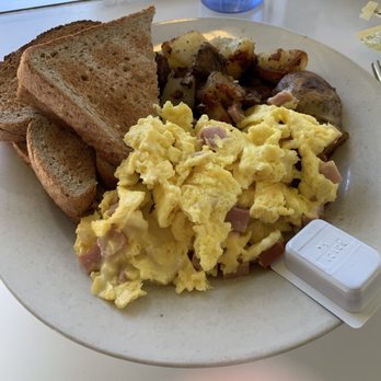 Cafe 222 - Ham & Swiss scramble with wheat toast and breakfast potatoes - Breakfast & Brunch Near Me - San Diego, California