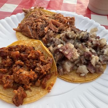 Taqueria El Chacho - Tacos - Suadero (top), Cabeza (right), and Chorizo (left)) - Tacos Near Me - San Mateo, California Taqueria El Chacho - Tacos - Suadero (top), Cabeza (right), and Chorizo (left)) - Tacos Near Me - San Mateo, California