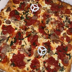 Romeo's Pizzeria - Grandma Style