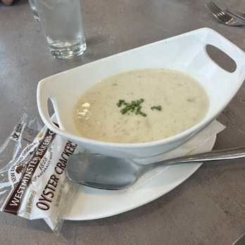 Ogunquit Beach Lobster House - Clam Chowder - New American Near Me - Ogunquit, Maine