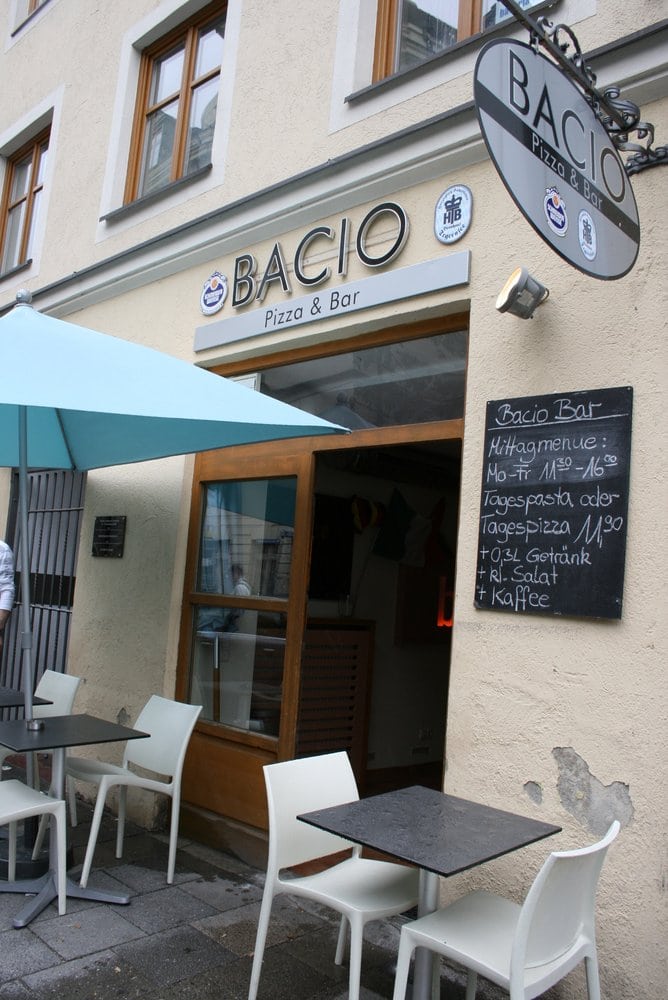 Bacio Pizza Bar Pizzeria