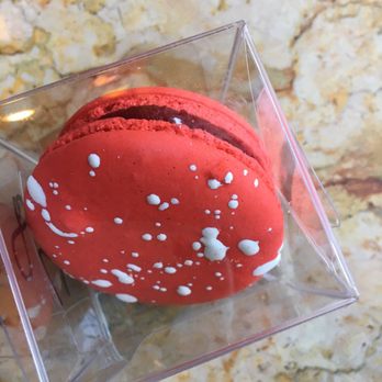 Apple Pie Bakery Café - Red Velvet Macaroon - Bakeries Near Me - Hyde Park, New York Apple Pie Bakery Café - Red Velvet Macaroon - Bakeries Near Me - Hyde Park, New York