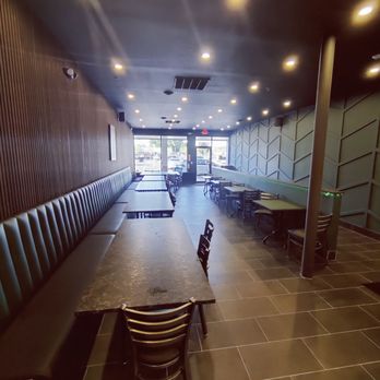 Maiwand kabob - Seating area - Kebab Near Me - Lanham, Maryland