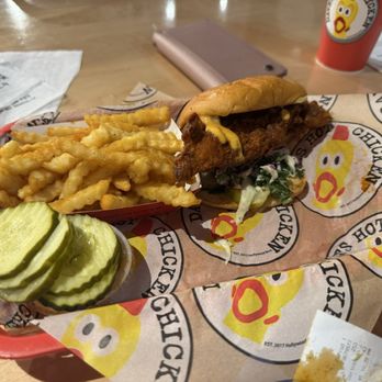 Dave's Hot Chicken - Dave's #3 1 Tender & 1 Slider w/ Fries - Chicken Shop Near Me - Gilbert, Arizona