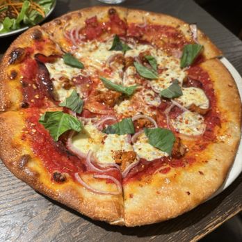 Earls Kitchen + Bar - queen bee pizza - New American Near Me - Boston, Massachusetts Earls Kitchen + Bar - queen bee pizza - New American Near Me - Boston, Massachusetts