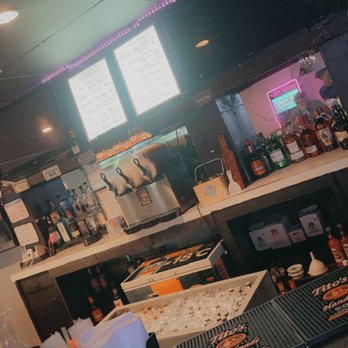 Full Circle Lounge - the bar and counter area - Lounges Near Me - Tulsa, Oklahoma Full Circle Lounge - the bar and counter area - Lounges Near Me - Tulsa, Oklahoma