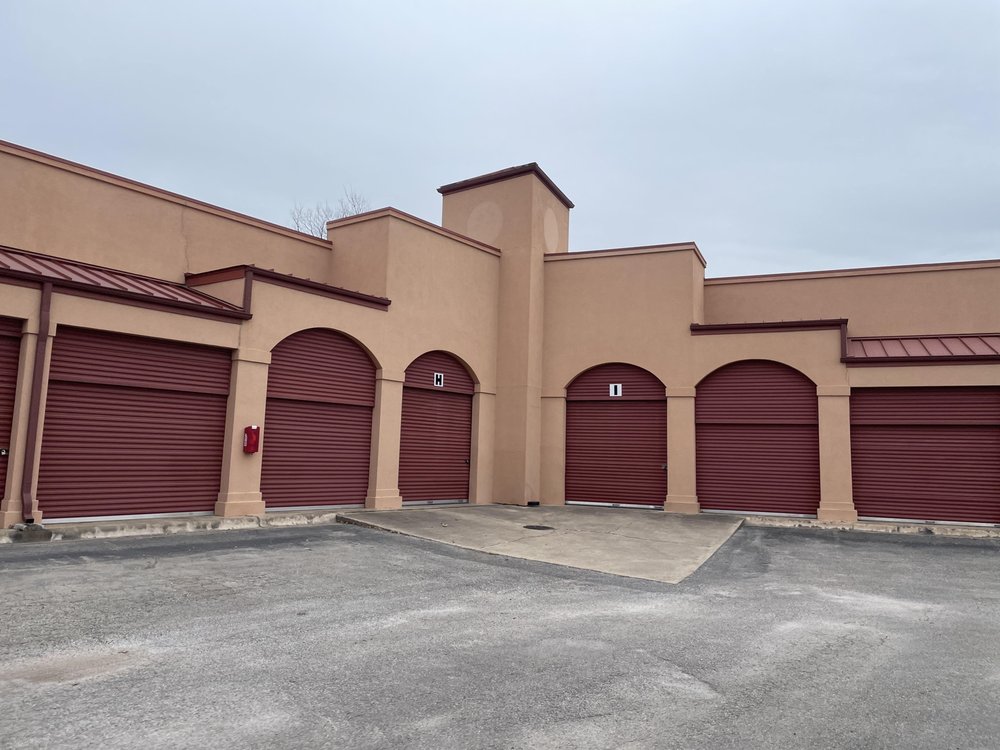 ROUND ROCK SELF STORAGE Updated August 2024 42 Photos 1301
