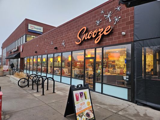 Snooze, an A.M. Eatery by null